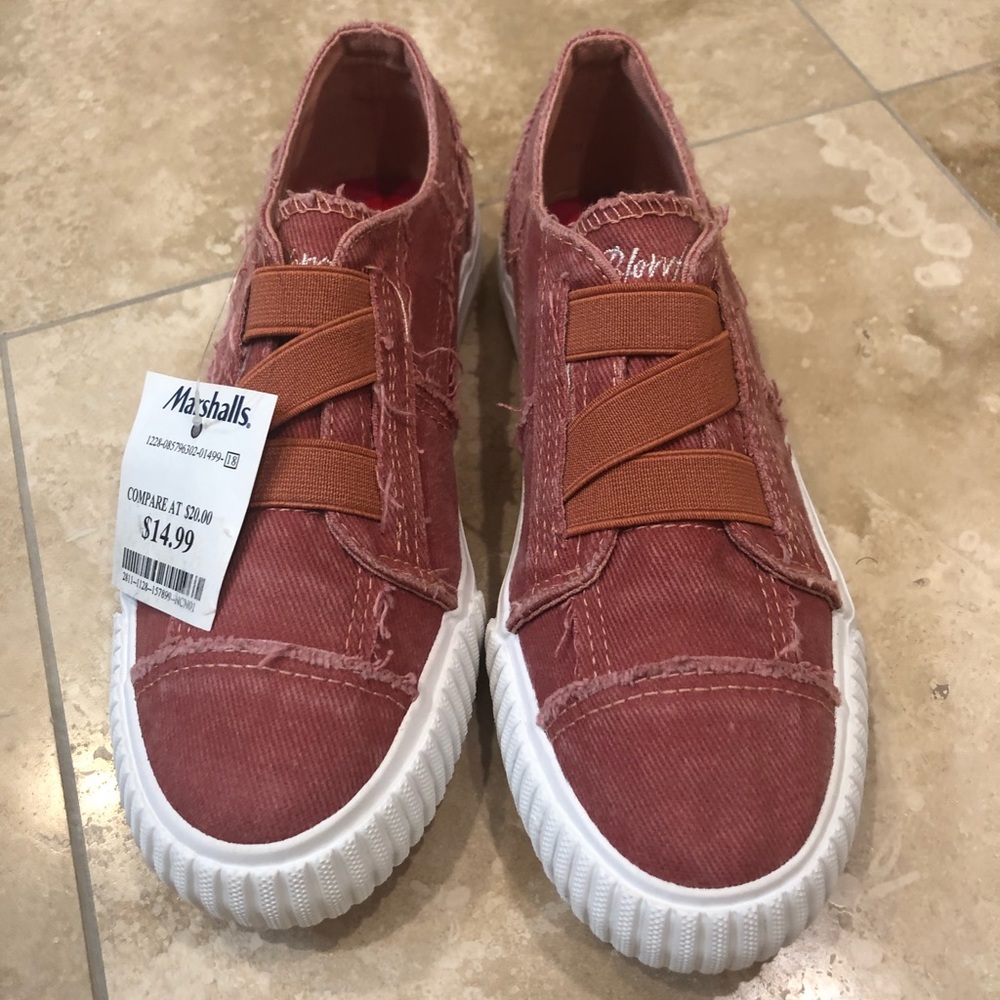 Girls Blowfish elastic sneaker sz 2